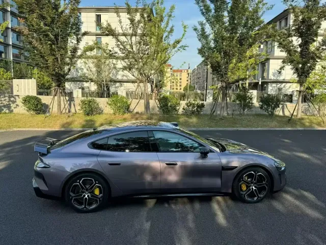 Xiaomi SU7 — Фото автомобиля 8