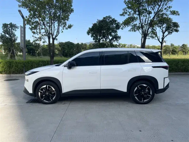 Toyota BoZhi 3X — Фото автомобиля 3