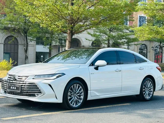 Фотография автомобиля — Toyota Avalon