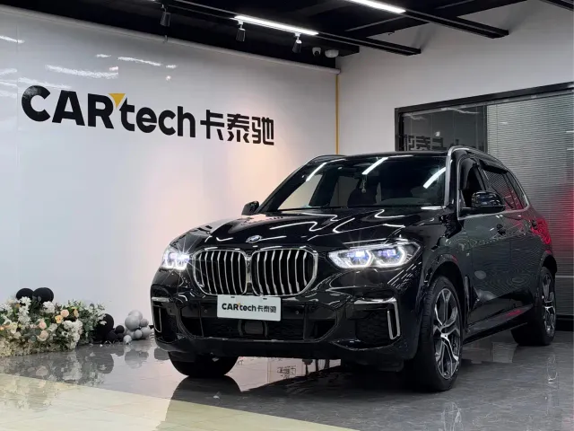 Фотография автомобиля — BMW X5