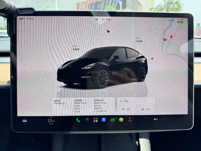 Tesla Model Y — Фото автомобиля 9