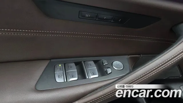 BMW 5-Series — Фото автомобиля 7