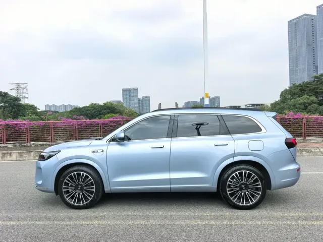 Aito M7 — Фото автомобиля 22