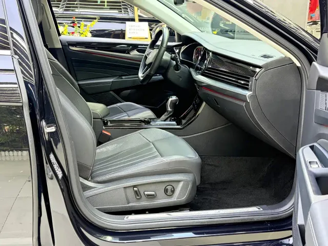 Volkswagen Passat — Фото автомобиля 17