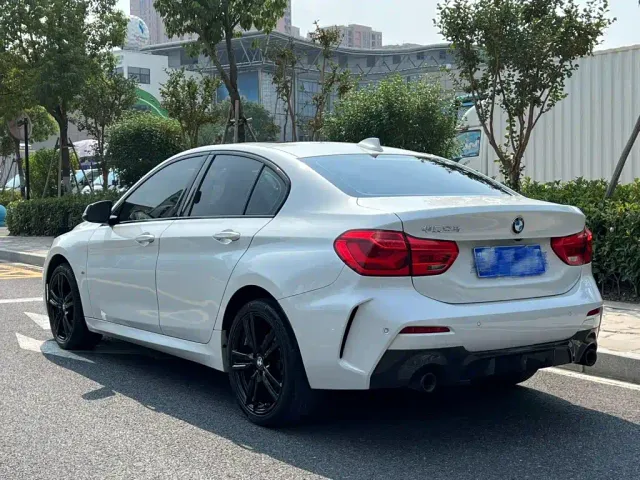 BMW 1 Series — Фото автомобиля 3