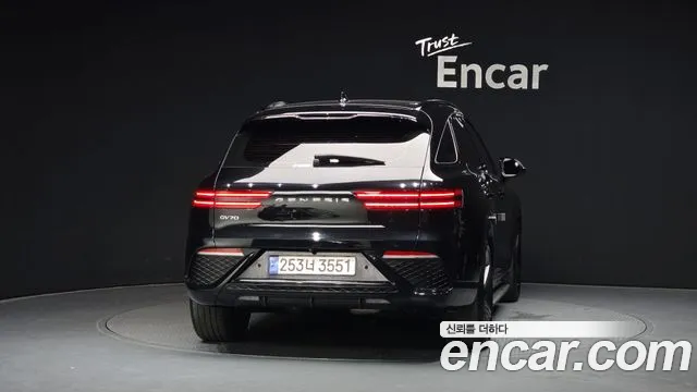 Genesis GV70 2.2 Дизель 2WD — Фото автомобиля 4