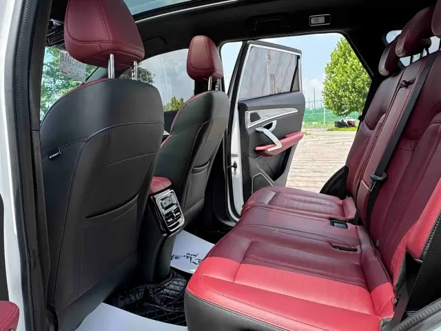 Jetour X70 Plus — Фото автомобиля 8