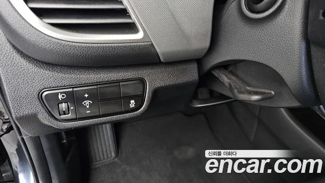 Kia Seltos — Фото автомобиля 30