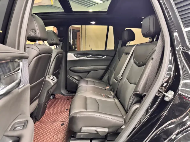 Cadillac XT6 — Фото автомобиля 7