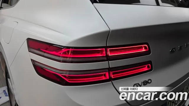 Genesis GV80 — Фото автомобиля 8
