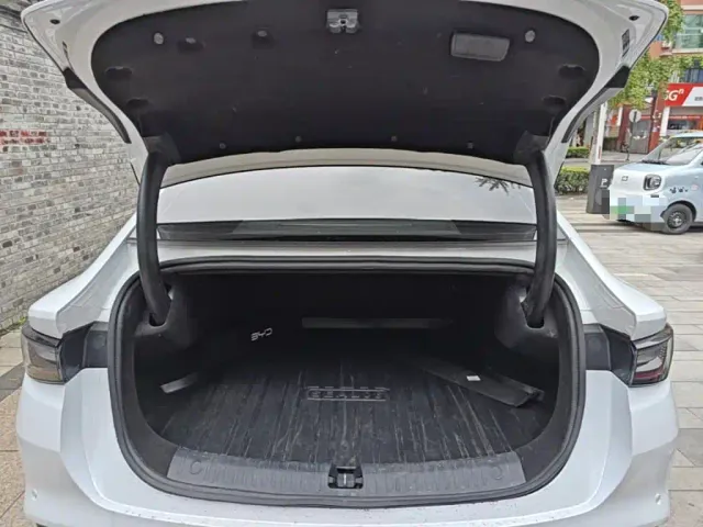 BYD Seal 06 — Фото автомобиля 18