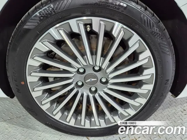 Genesis G80 RG3 — Фото автомобиля 8