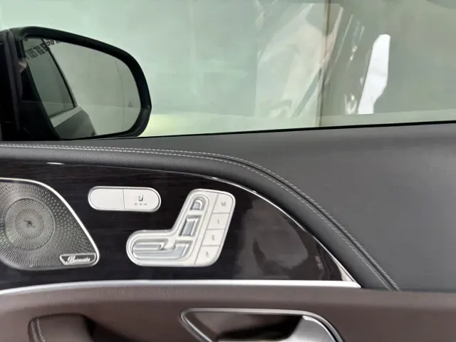 Mercedes-Benz GLS-Class — Фото автомобиля 27