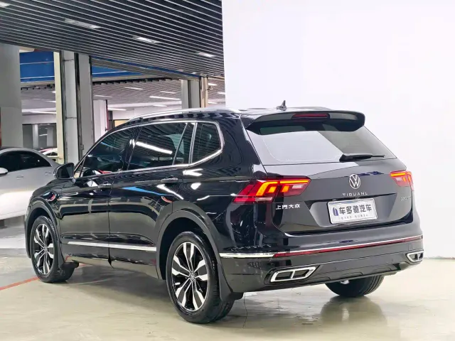 Volkswagen Tiguan L — Фото автомобиля 4