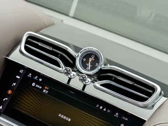 Bentley Bentayga Hybrid — Фото автомобиля 20