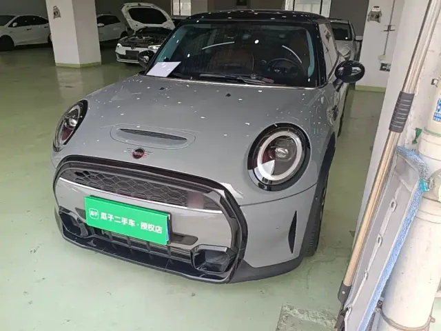 Фотография автомобиля — MINI Hatch