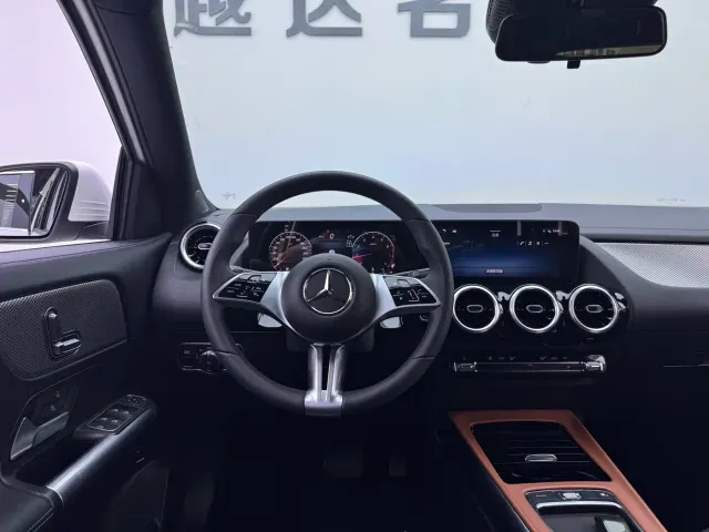 Mercedes-Benz GLA-Class — Фото автомобиля 16