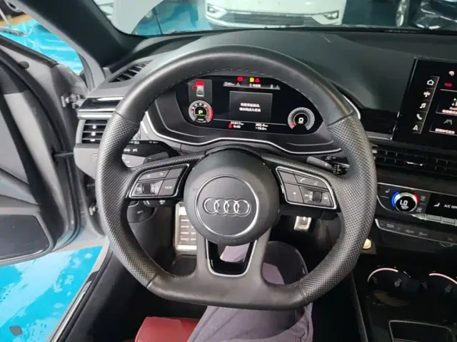 Audi A4L — Фото автомобиля 10