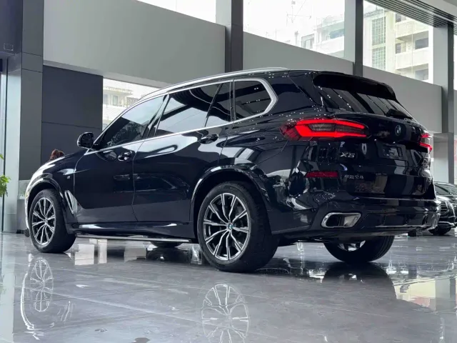 BMW X5 — Фото автомобиля 7