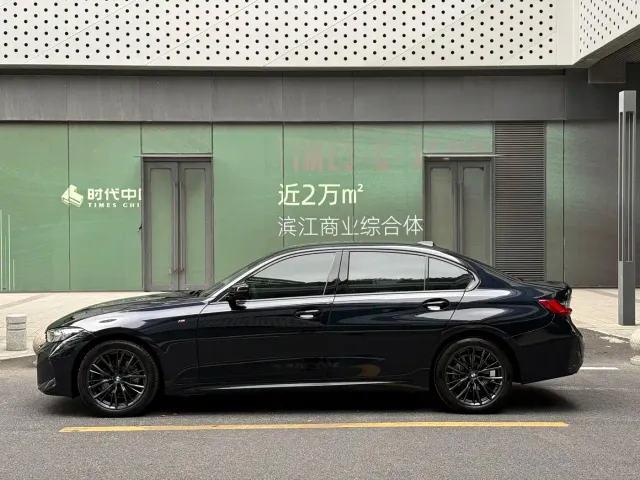 BMW 3 Series — Фото автомобиля 5
