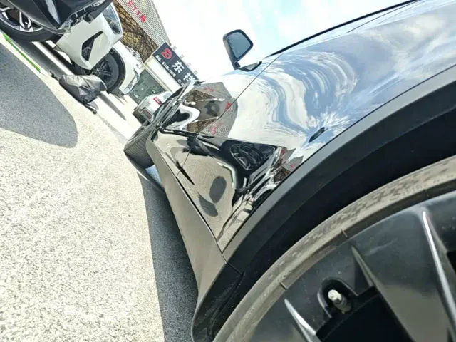 Tesla Model Y — Фото автомобиля 21