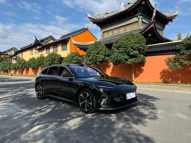 Nio ET5 Touring — Фото автомобиля 3