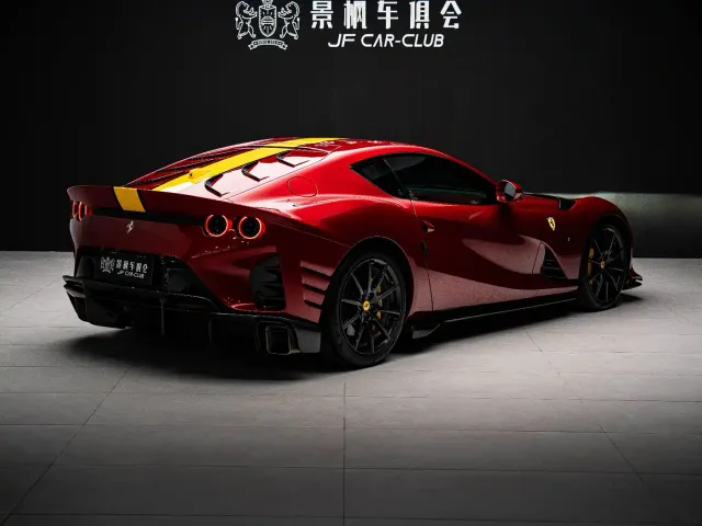 Ferrari 812 — Фото автомобиля 10