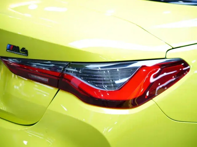 BMW M4 — Фото автомобиля 15