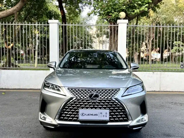 Lexus RX — Фото автомобиля 2