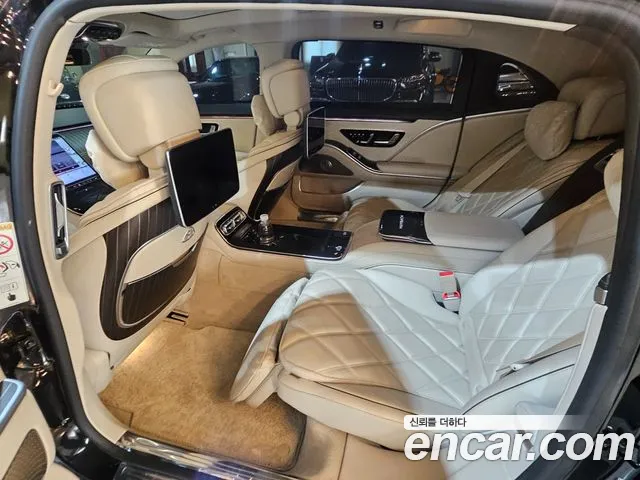 Mercedes-Benz S-Class — Фото автомобиля 10