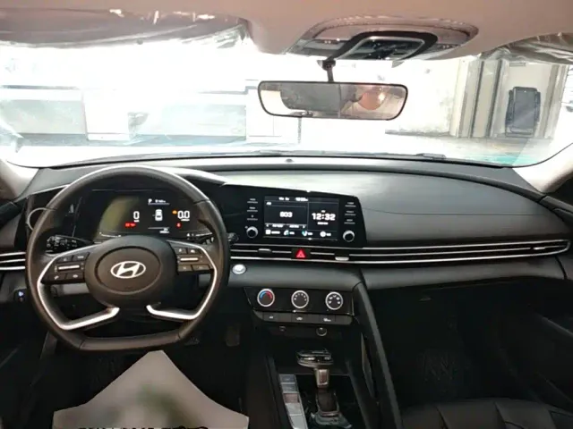 Hyundai Elantra — Фото автомобиля 9