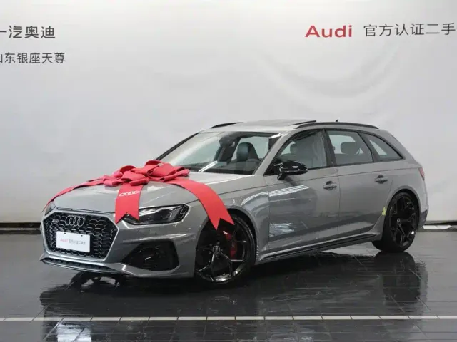 Audi RS 4 — Фото автомобиля 3