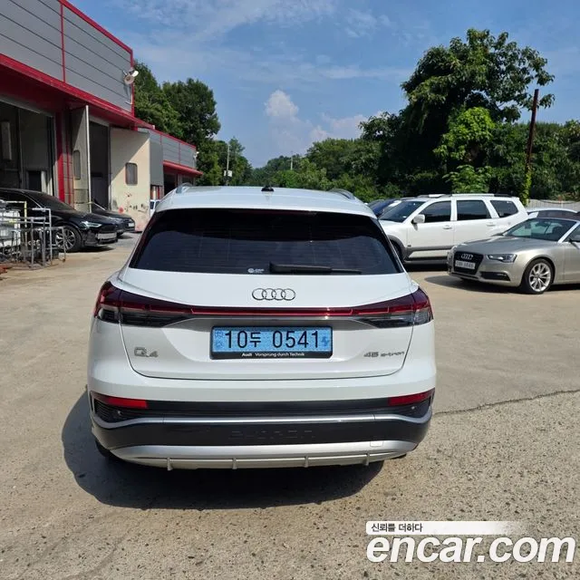 Audi Q4 e-tron F4 — Фото автомобиля 5