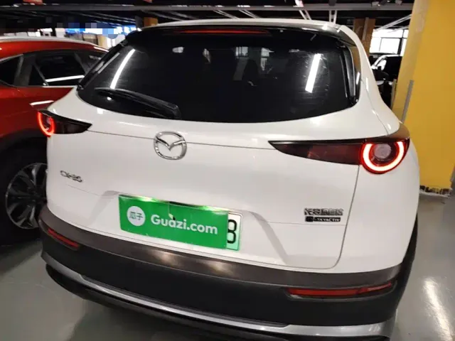 Mazda CX-30 EV — Фото автомобиля 5