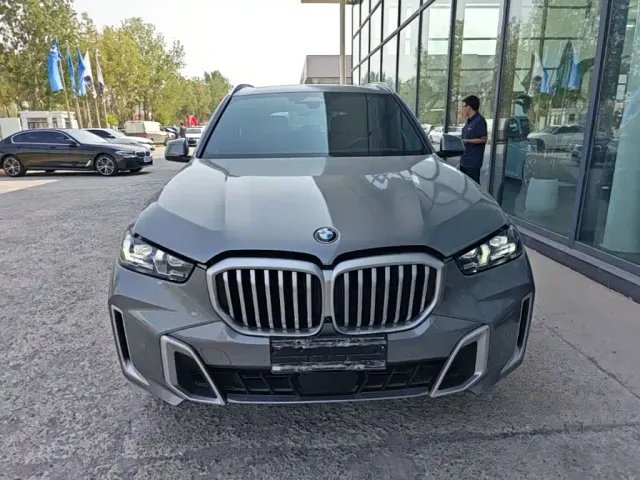 BMW X5 — Фото автомобиля 2