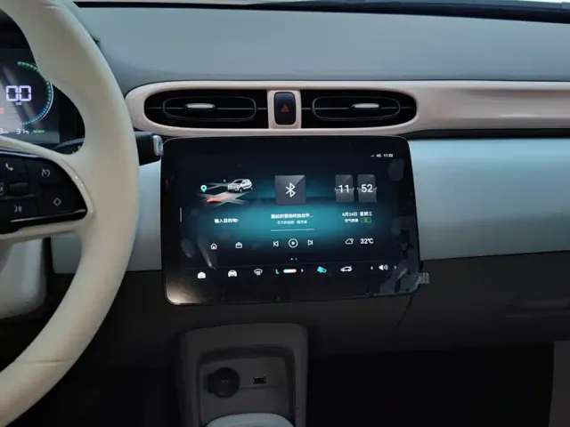 Leapmotor T03 — Фото автомобиля 13