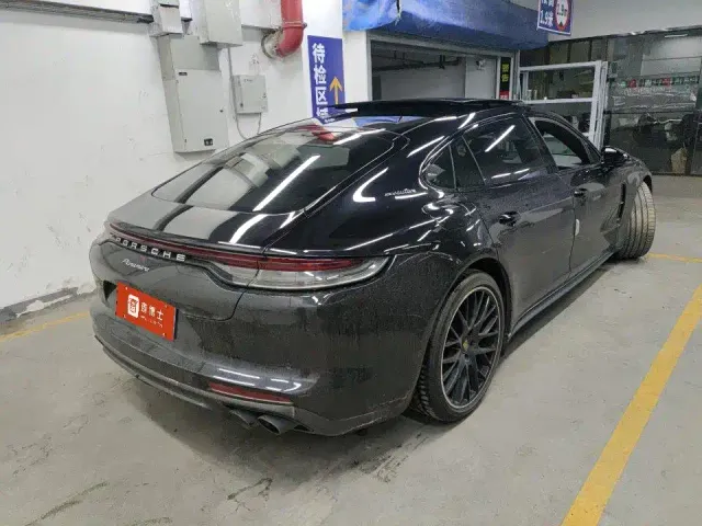 Porsche Panamera — Фото автомобиля 3