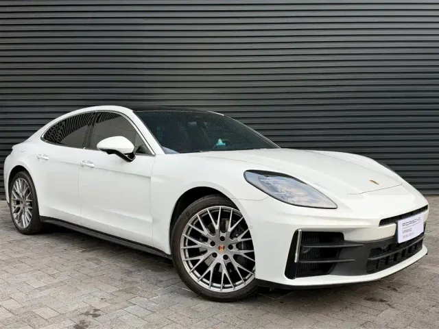 Porsche Panamera — Фото автомобиля 3