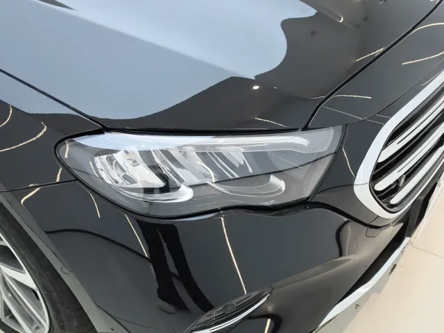Mercedes-Benz E-Class — Фото автомобиля 27