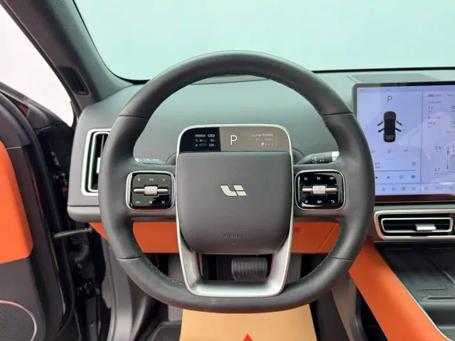 Li Auto L6 — Фото автомобиля 7
