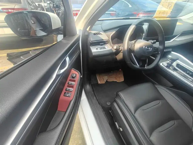 Geely Xingrui — Фото автомобиля 4