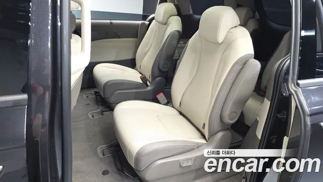 Kia Carnival 4th Gen — Фото автомобиля 17