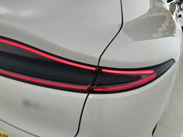 IM Motors LS6 — Фото автомобиля 7