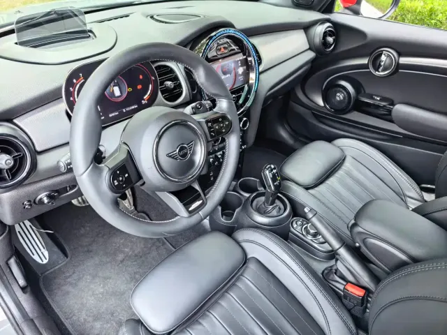 MINI John Cooper Works — Фото автомобиля 13