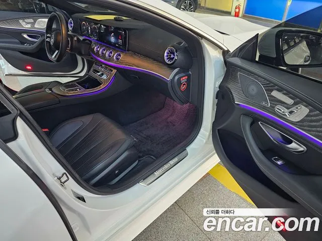 Mercedes-Benz CLS-Class — Фото автомобиля 11