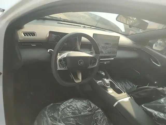 Changan Eado — Фото автомобиля 9