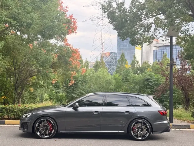 Audi S4 — Фото автомобиля 4