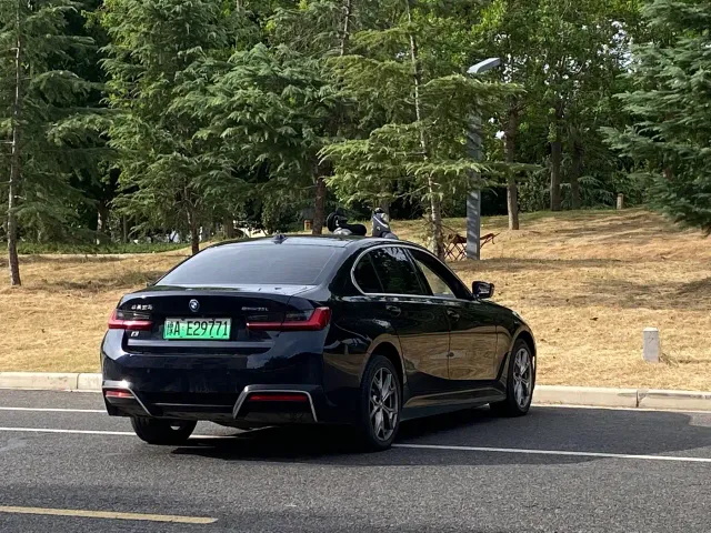 BMW i3 — Фото автомобиля 7