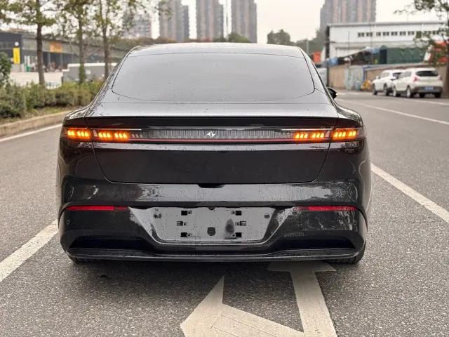 Dongfeng eπ 007 — Фото автомобиля 5