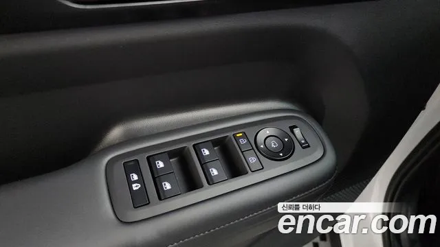 Hyundai Santafe — Фото автомобиля 24